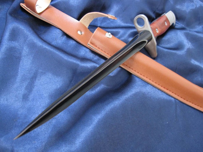 Small triangular Shanker military knife (Black) NK-A194